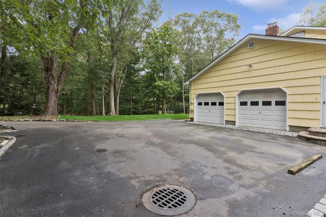 614 Twin Hills Court, Northport, NY 11768