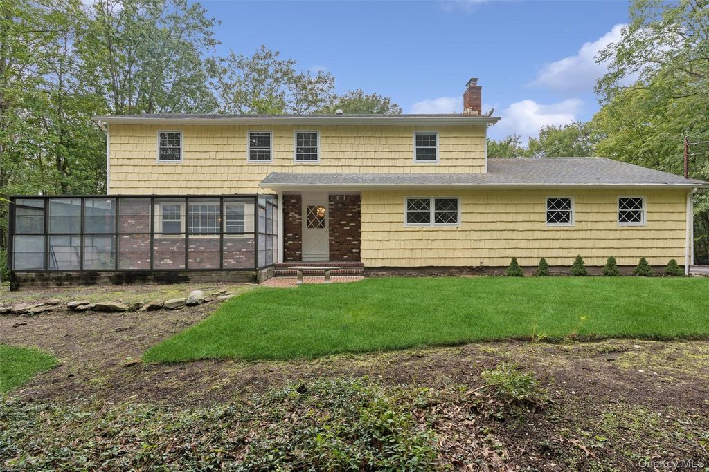614 Twin Hills Court, Northport, NY 11768 — photo 3