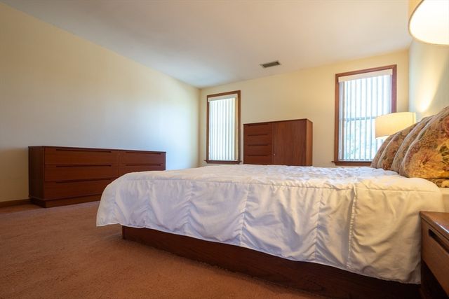 18 Winter Street E, Foxboro, MA 02035