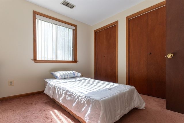 18 Winter Street E, Foxboro, MA 02035