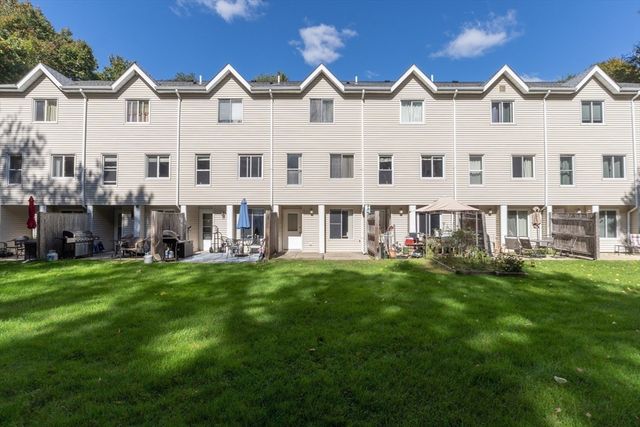 18 Winter Street E, Foxboro, MA 02035