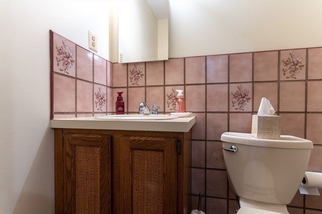 18 Winter Street E, Foxboro, MA 02035