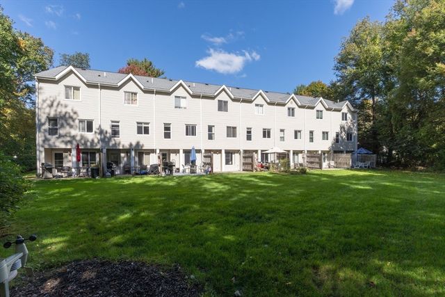 18 Winter Street E, Foxboro, MA 02035