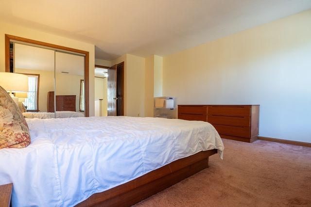 18 Winter Street E, Foxboro, MA 02035