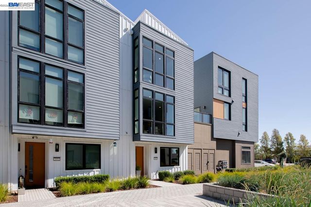 2042 Halo Ln, Alameda, CA 94501