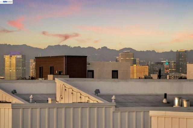 2042 Halo Ln, Alameda, CA 94501