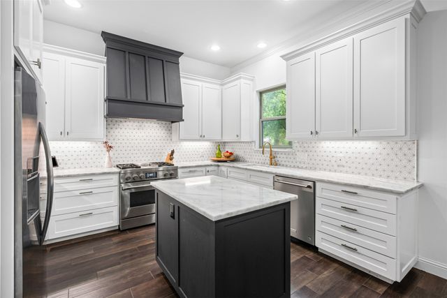 703 W 2nd Street, Cleburne, TX 76033