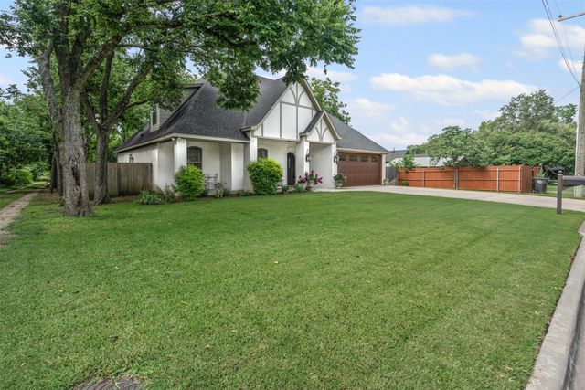 703 W 2nd Street, Cleburne, TX 76033