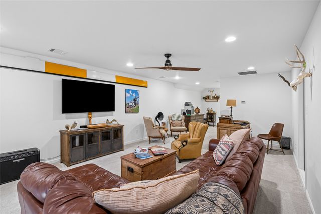 703 W 2nd Street, Cleburne, TX 76033