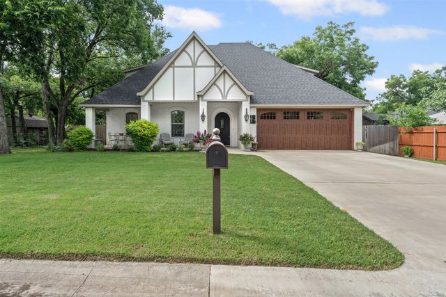 703 W 2nd Street, Cleburne, TX 76033