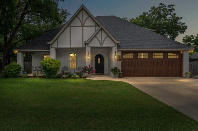 703 W 2nd Street, Cleburne, TX 76033
