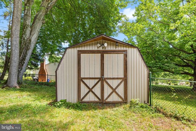 2 FOX RUN, Garnet Valley, PA 19060