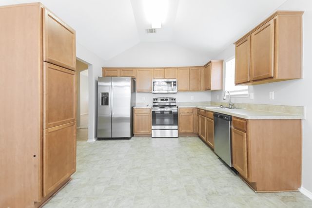 2049 Hollow Creek Drive, Dallas, TX 75253