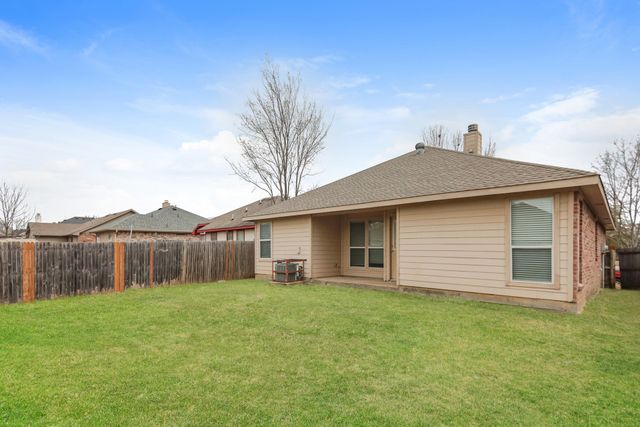 2049 Hollow Creek Drive, Dallas, TX 75253