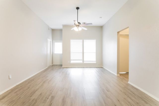 2049 Hollow Creek Drive, Dallas, TX 75253