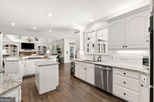 9140 Nesbit Lakes Drive, Alpharetta, GA 30022