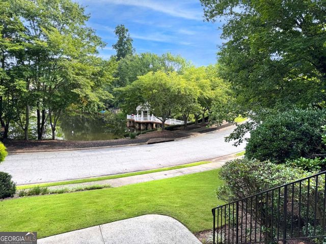9140 Nesbit Lakes Drive, Alpharetta, GA 30022
