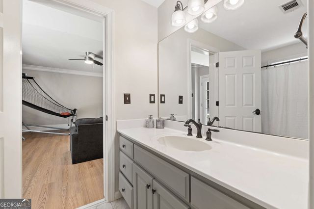 9140 Nesbit Lakes Drive, Alpharetta, GA 30022