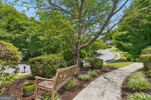9140 Nesbit Lakes Drive, Alpharetta, GA 30022