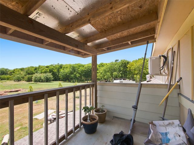 402 County Road 3422, Wills Point, TX 75169