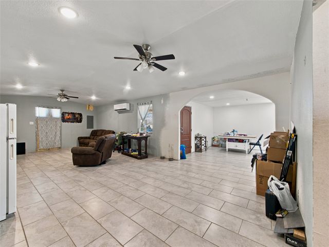 402 County Road 3422, Wills Point, TX 75169