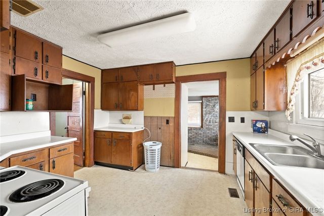 1201 Owans Lane NE, Corydon, IN 47112