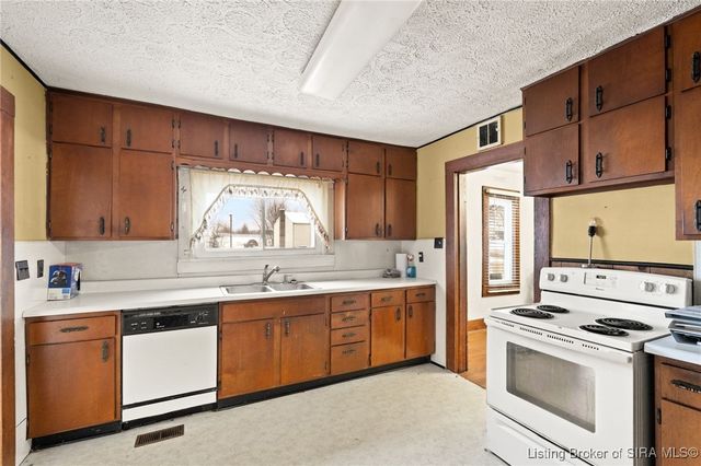 1201 Owans Lane NE, Corydon, IN 47112