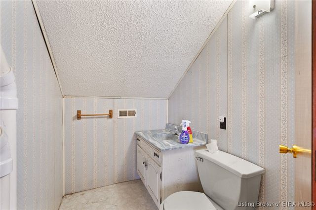 1201 Owans Lane NE, Corydon, IN 47112