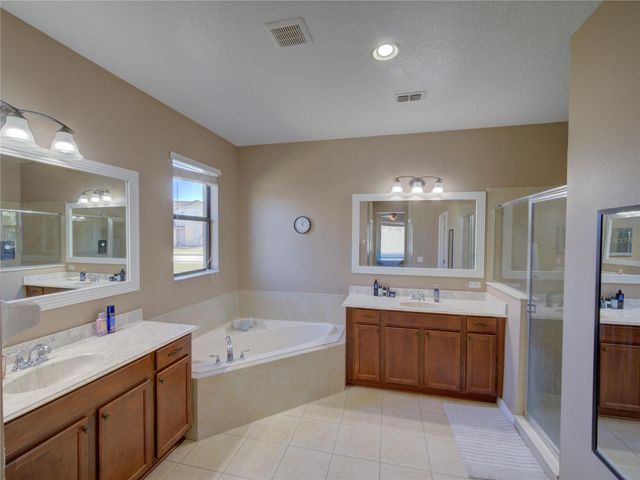 2717 EAGLE CLIFF DRIVE, Kissimmee, FL 34746