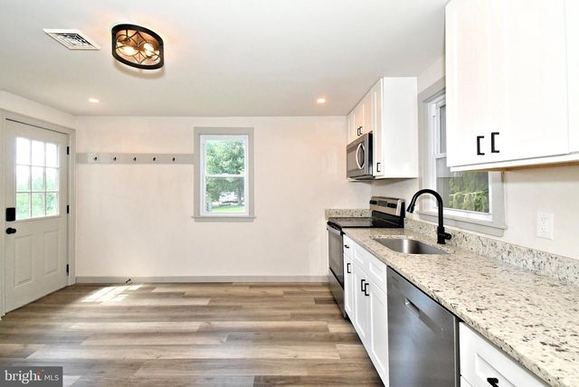822 N LIMEKILN PIKE, Chalfont, PA 18914