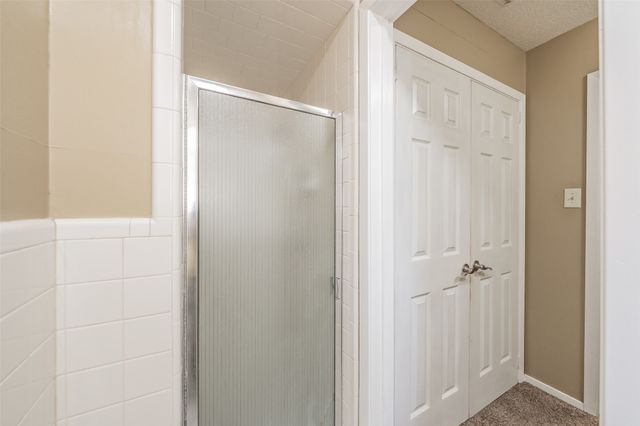 1227 Willowwood Drive, Cleburne, TX 76033