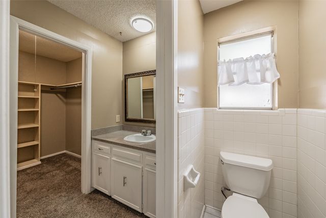 1227 Willowwood Drive, Cleburne, TX 76033