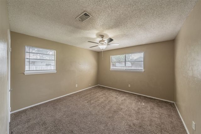 1227 Willowwood Drive, Cleburne, TX 76033