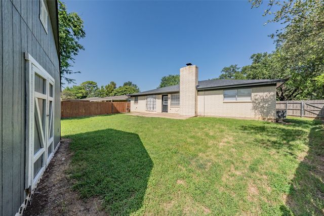 1227 Willowwood Drive, Cleburne, TX 76033