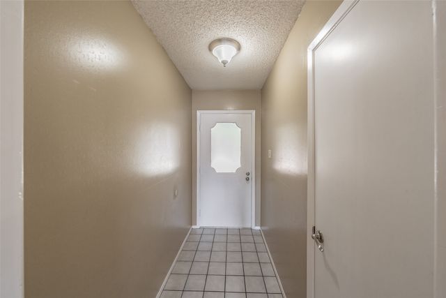 1227 Willowwood Drive, Cleburne, TX 76033