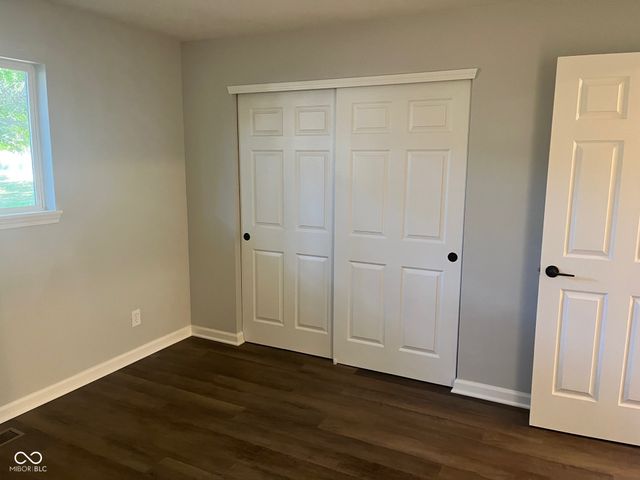 8353 Paso Del Norte Court, Indianapolis, IN 46227