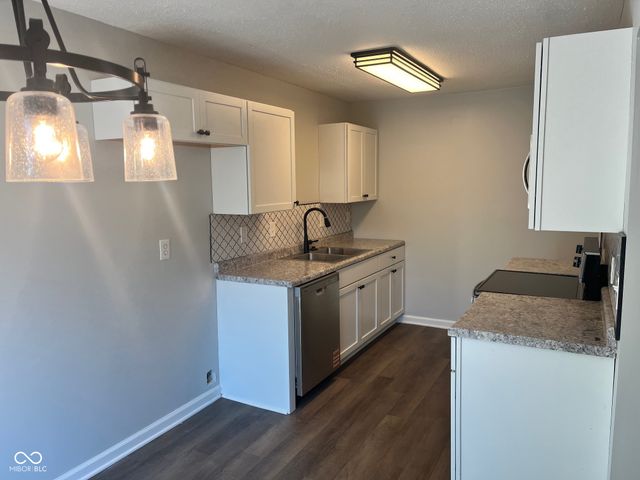 8353 Paso Del Norte Court, Indianapolis, IN 46227