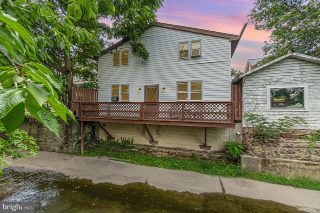 31 E WATER ST, Gettysburg, PA 17325