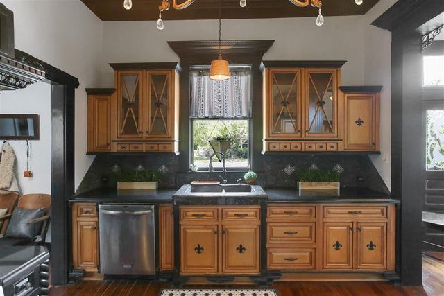 130 Dr Michael DeBakey Drive, Lake Charles, LA 70601