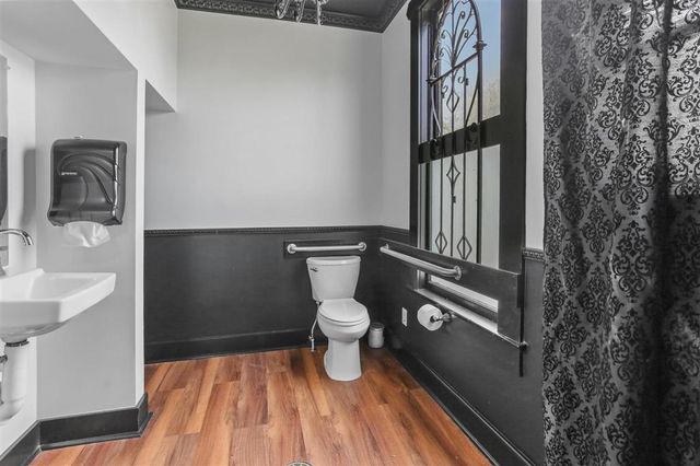 130 Dr Michael DeBakey Drive, Lake Charles, LA 70601