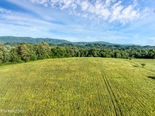 2102 Calderwood Hwy, Maryville, TN 37801