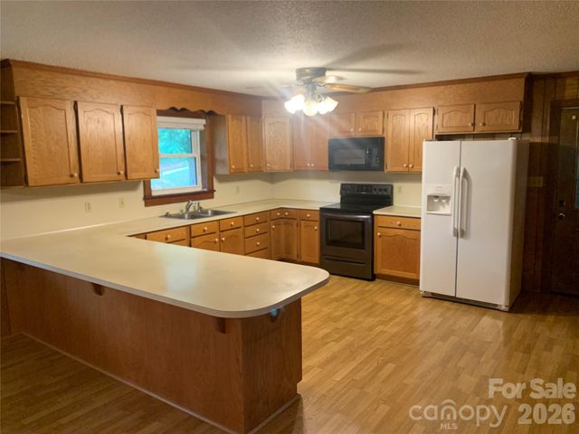 6285 & 6231 Nc 16 Highway N, Taylorsville, NC 28681
