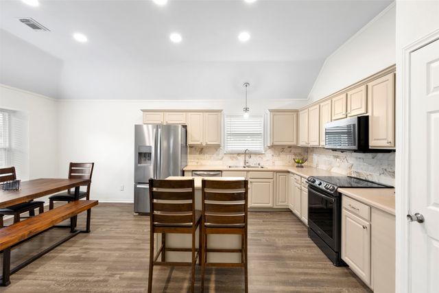 2404 Bowman Avenue, Mansfield, TX 76063