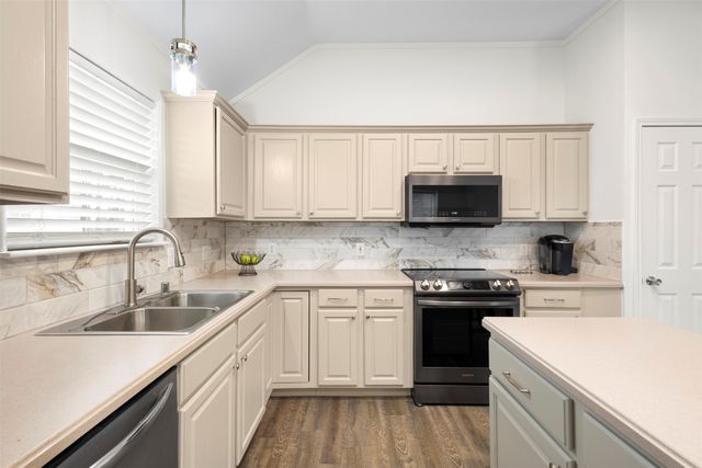 2404 Bowman Avenue, Mansfield, TX 76063