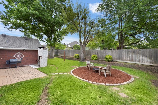 2404 Bowman Avenue, Mansfield, TX 76063