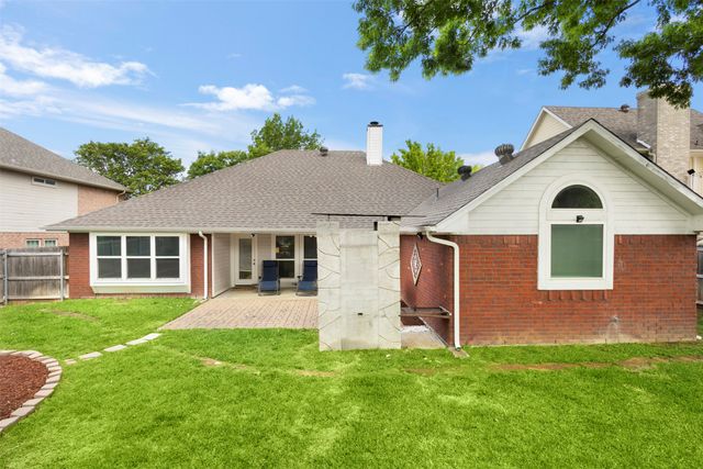 2404 Bowman Avenue, Mansfield, TX 76063