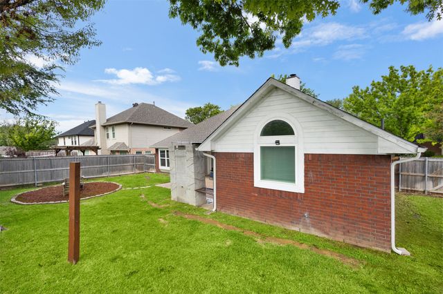 2404 Bowman Avenue, Mansfield, TX 76063