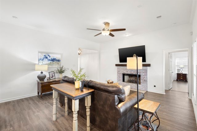 2404 Bowman Avenue, Mansfield, TX 76063