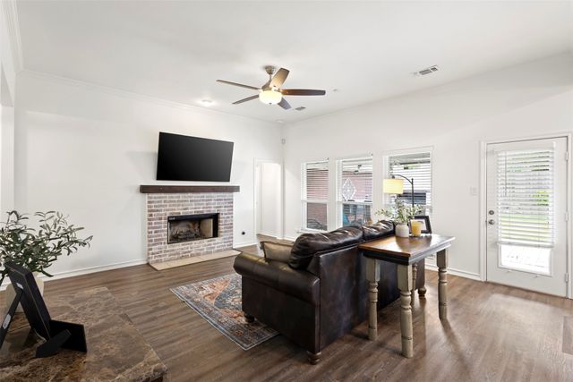 2404 Bowman Avenue, Mansfield, TX 76063