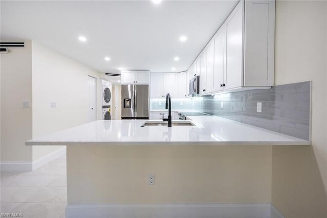 1537 Chesapeake AVE A-4, Naples, FL 34102